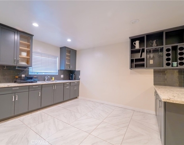 411 E 115th - Photo Thumbnail 18