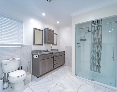 411 E 115th - Photo Thumbnail 11