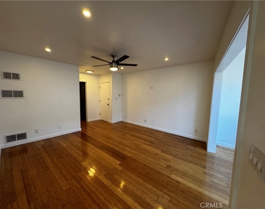 410 S Commonwealth - Photo Thumbnail 8