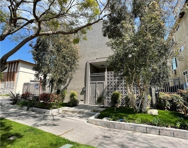410 S Commonwealth - Photo Thumbnail 1