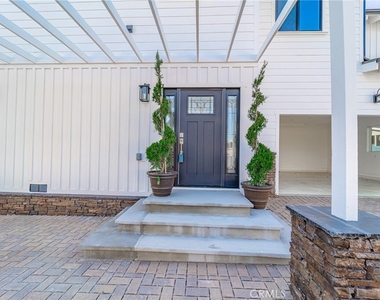 13128 Putnam Street - Photo Thumbnail 1