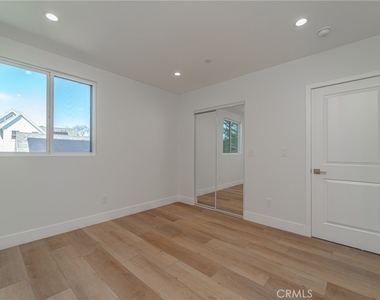 13128 Putnam Street - Photo Thumbnail 27