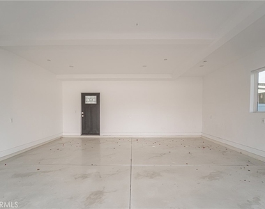 13128 Putnam Street - Photo Thumbnail 28