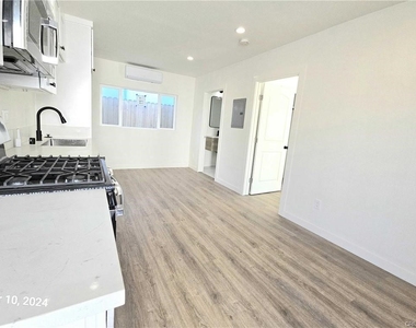 8524 Beverlywood Street - Photo Thumbnail 2