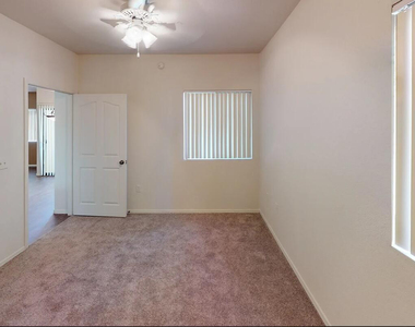 16682 N West Point Parkway - Photo Thumbnail 5