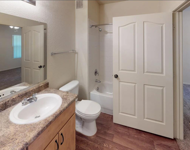 16682 N West Point Parkway - Photo Thumbnail 4