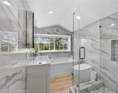 5929 Weaver Lane - Photo Thumbnail 12