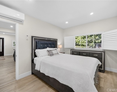 5929 Weaver Lane - Photo Thumbnail 14