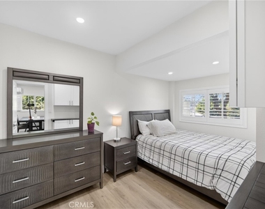 5929 Weaver Lane - Photo Thumbnail 21