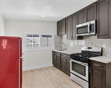 5929 Weaver Lane - Photo Thumbnail 22