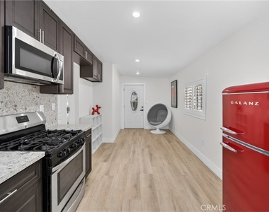 5929 Weaver Lane - Photo Thumbnail 23