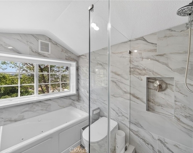 5929 Weaver Lane - Photo Thumbnail 10