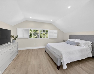 5929 Weaver Lane - Photo Thumbnail 19