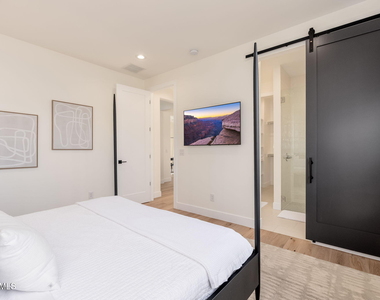 4017 N 49th Place - Photo Thumbnail 23