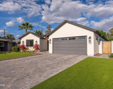4017 N 49th Place - Photo Thumbnail 1