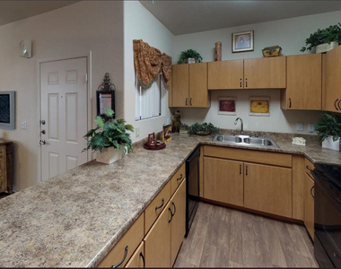 16682 N West Point Parkway - Photo Thumbnail 4