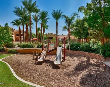 16682 N West Point Parkway - Photo Thumbnail 12