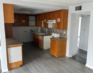 16970 Marygold - Photo Thumbnail 3