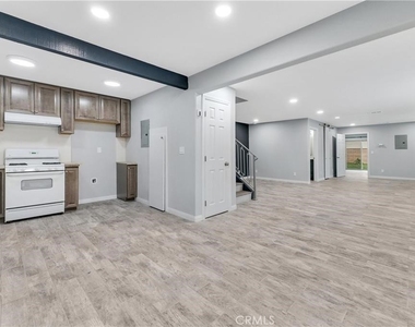 2644 Sycamore - Photo Thumbnail 15