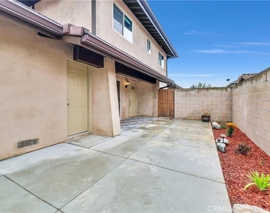 2644 Sycamore - Photo Thumbnail 4