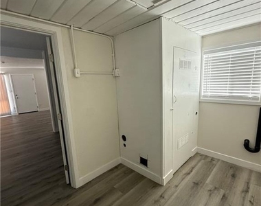 9966 Locust Avenue - Photo Thumbnail 8