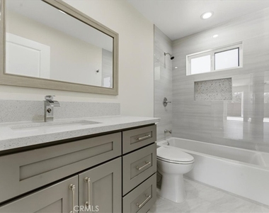 10 Cortez Street - Photo Thumbnail 12
