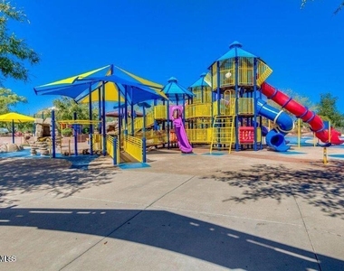 3749 W Whitehawk Court - Photo Thumbnail 40