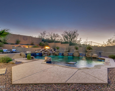 3749 W Whitehawk Court - Photo Thumbnail 6