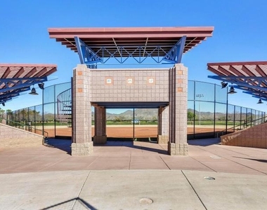 3749 W Whitehawk Court - Photo Thumbnail 42