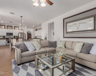 3749 W Whitehawk Court - Photo Thumbnail 10