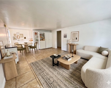 11515 Bradson Place - Photo Thumbnail 2