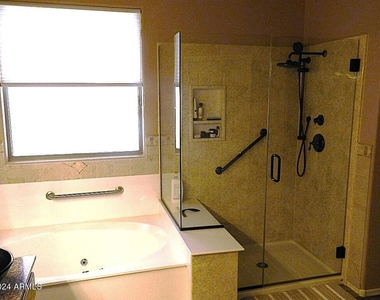 17210 W Elm Street - Photo Thumbnail 31