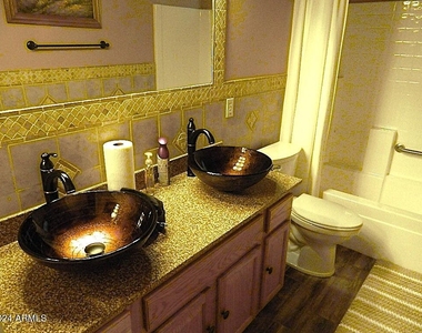 17210 W Elm Street - Photo Thumbnail 23