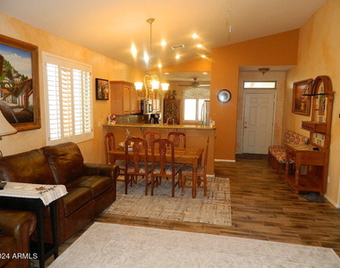 17210 W Elm Street - Photo Thumbnail 9