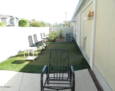 17210 W Elm Street - Photo Thumbnail 4