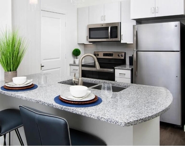 1441 E Germann Road - Photo Thumbnail 3
