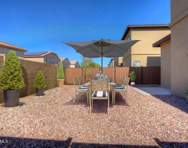 1950 W Tierra Buena Lane - Photo Thumbnail 12