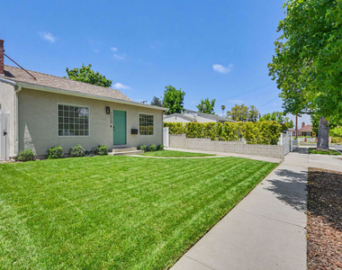 5119 Enfield Avenue - Photo Thumbnail 37