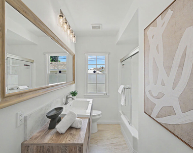 5119 Enfield Avenue - Photo Thumbnail 20