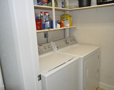 11032 N 28th Drive - Photo Thumbnail 19