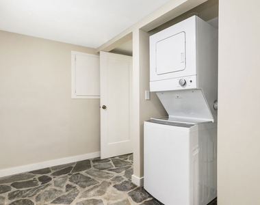 937 N Beverly Glen Boulevard - Photo Thumbnail 12