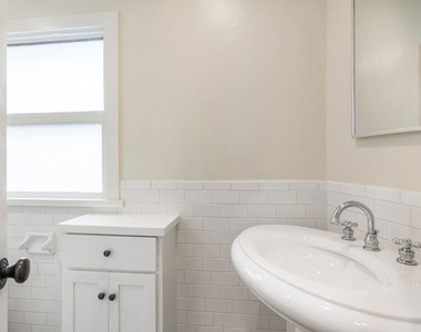 937 N Beverly Glen Boulevard - Photo Thumbnail 5