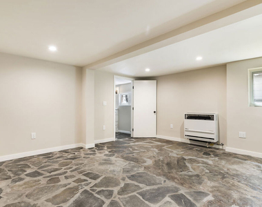937 N Beverly Glen Boulevard - Photo Thumbnail 11