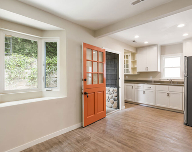 937 N Beverly Glen Boulevard - Photo Thumbnail 7