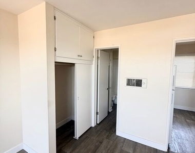 4055 Hamilton Street - Photo Thumbnail 5