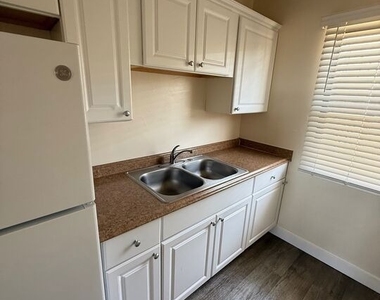4055 Hamilton Street - Photo Thumbnail 7