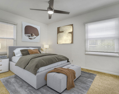 10622 1/2 Holman Avenue - Photo Thumbnail 4