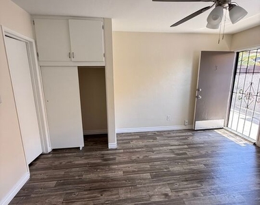 4055 Hamilton Street - Photo Thumbnail 3