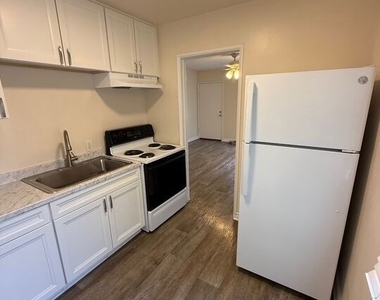 4055 Hamilton Street - Photo Thumbnail 6
