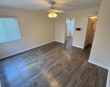 4055 Hamilton Street - Photo Thumbnail 4
